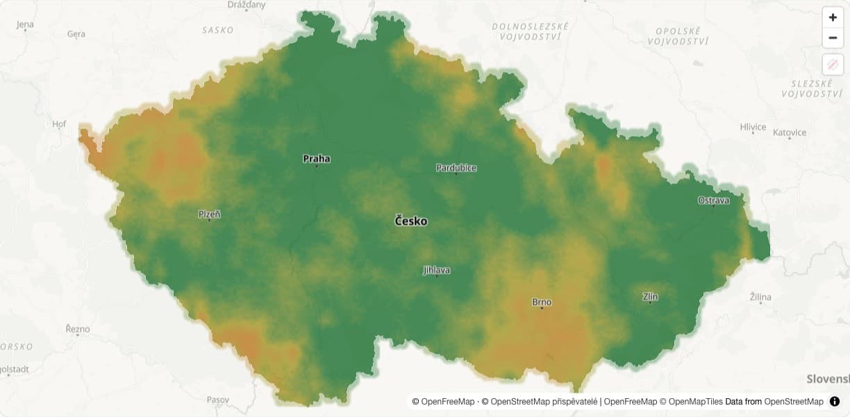 Mikroklima mapa ČR v rozlišení 2 km — zelené kouty drží vlhkost, oranžové vysychají